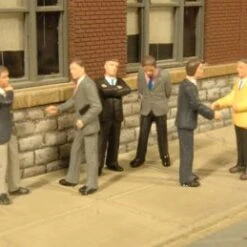 Bachmann Businessmen - O Scale