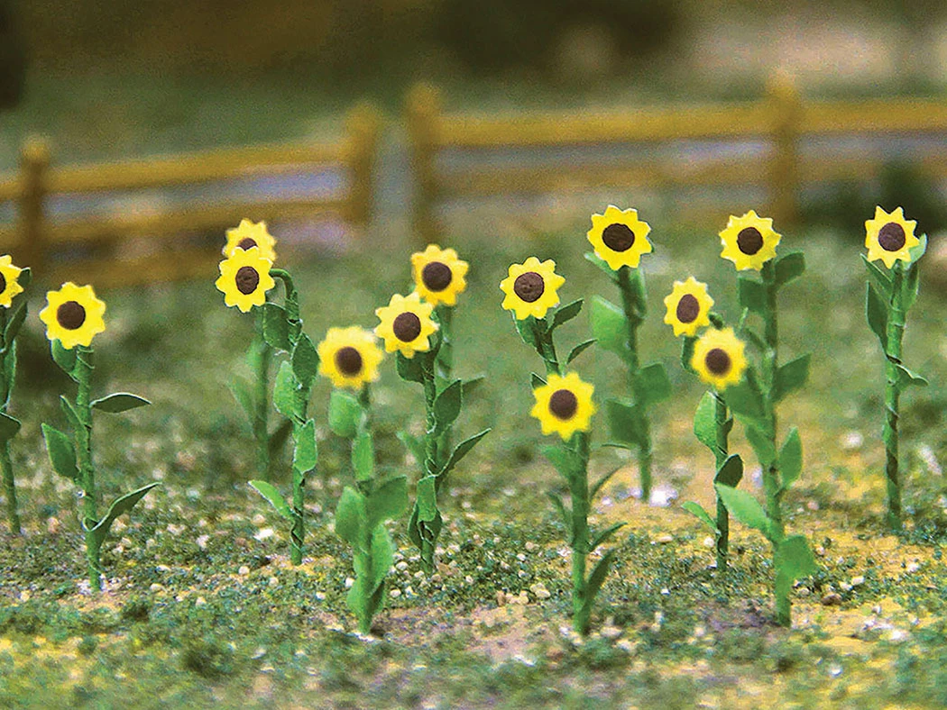 Bachmann Sunflowers - 1" Tall (16 Per Pack) 3 Bachmann Sunflowers - 1" Tall (16 Per Pack)