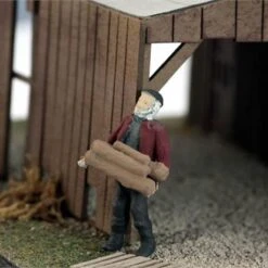 O Scale People, The Logger With His Logs, Finished