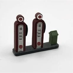HO Scale Detail Gas Pumps And Trash Can On Island Finished Set